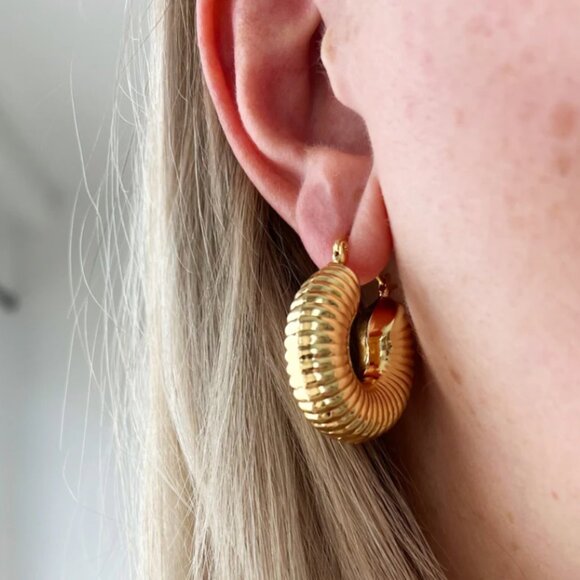 Croissant Earrings - Picture 2 of 2
